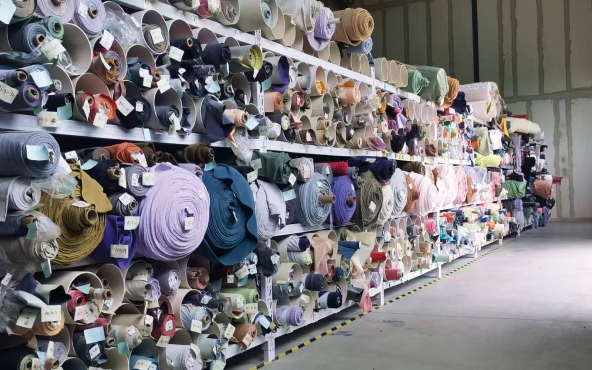 Facing a roll of 'unsolvable' fabric, my solution begins her